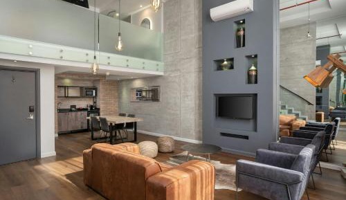 1 Bedroom Bi-level Loft