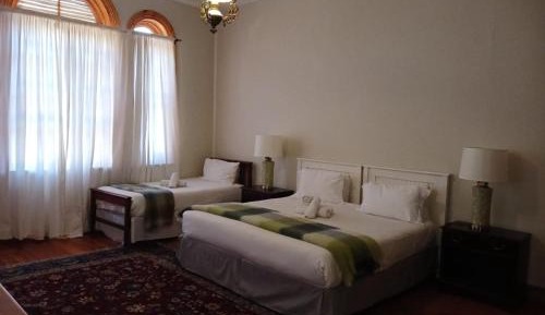 Deluxe Family Room