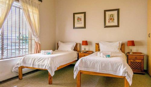 Twin Room with Private Bathroom