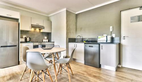 One-Bedroom Apartment with Balcony