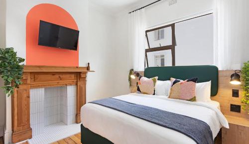 Standard Queen Room