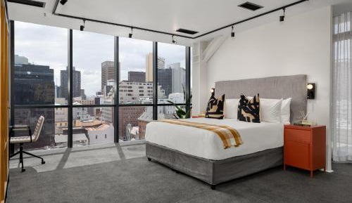 Deluxe Double or Twin Room with City View