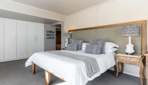 Sea and Mountain Suite 