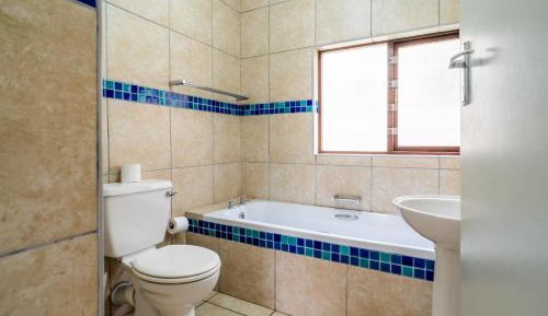 3 Sleeper Rondavel (1 bedroom)