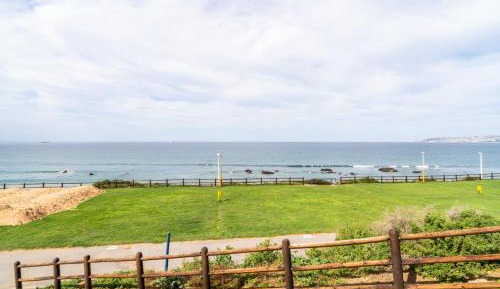  2 Sleeper Rondavel (Twin with bathroom and Sea view)