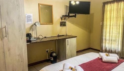 Deluxe Double or Twin Room
