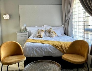 Queen Suite