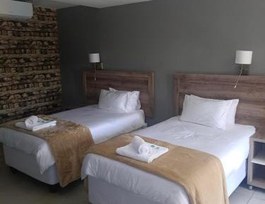 Deluxe Double Room with Side Sea View