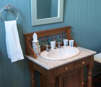 Queen Room with Bath