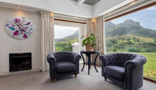 Junior Suite with Mountain View