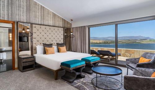 Presidential Suite with Lagoon View