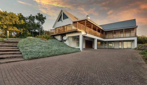 Four-Bedroom Vacation Home