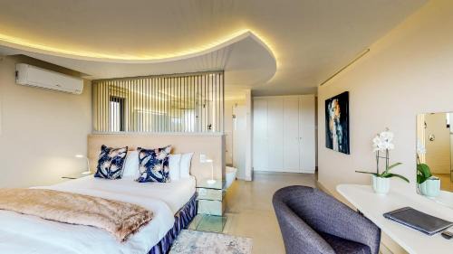 Deluxe Double Room with Sea View - Ground Floor