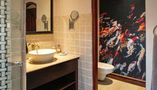Luxury Suite