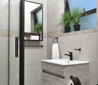 Deluxe Double Room with Shower