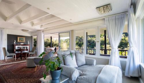 Deluxe Double Room with Balcony and Sea View