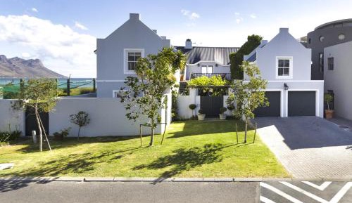 Villa - Beach Front