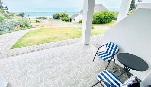 Double or Twin Room with Sea View