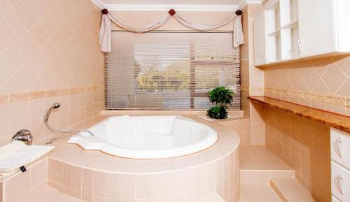 Luxury King Room