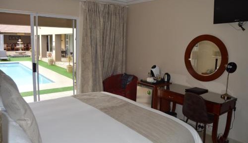 Luxury King Room