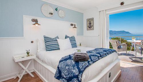 Queen Room with Sea View