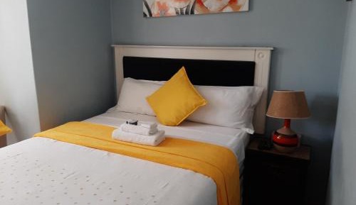 Standard Queen Room