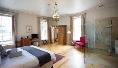 Deluxe Double Room with Extra Bed