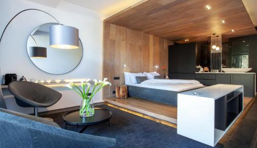 Terrace Pool Room