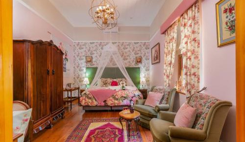 The Rose Suite