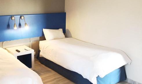 Standard Room with twin beds
