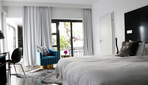 Large Deluxe Double Room with Patio