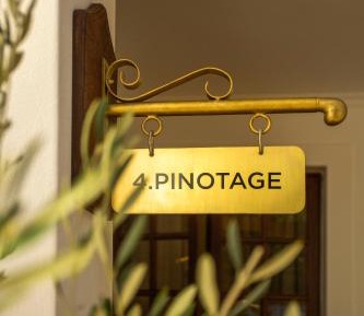 Deluxe Suite 4 "Pinotage"