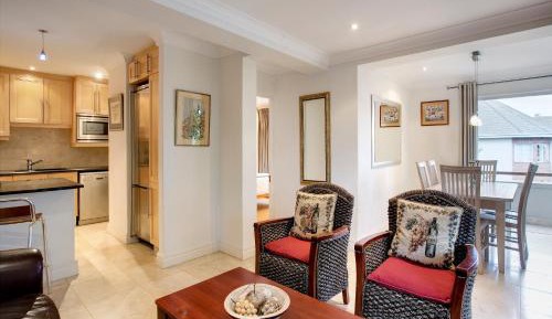 Luxury Two-Bedroom Apartment