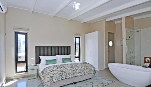 Large Double or Twin Room