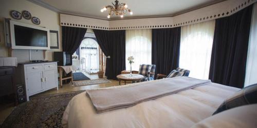 Luxury King Room