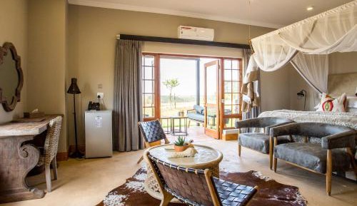 Family Room  Includes 2 Game Drives