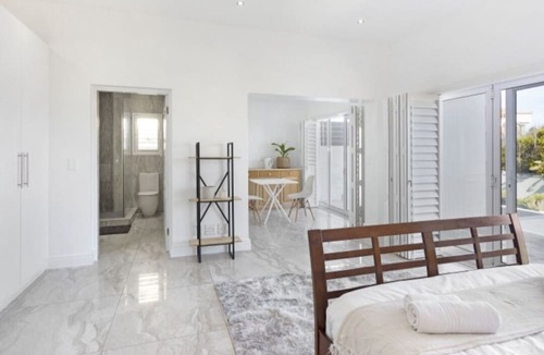 Bloubergstrand House | Beach Home with Panoramic Ocean and Table Mountain views in Cape Town