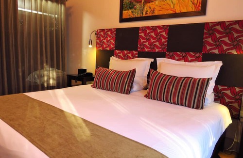 George Central Hotel | Oakhurst Hotel
