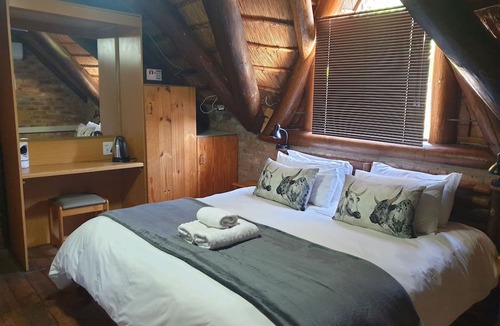 Kwambonambi Cabin | Marrob Lodge