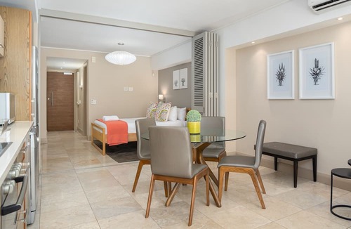 Victoria and Alfred Waterfront Apartment | Canal Quays 503