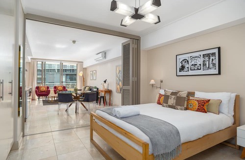 Victoria and Alfred Waterfront Apartment | Canal Quays 202