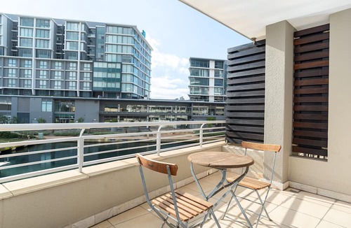 Victoria and Alfred Waterfront Apartment | Canal Quays 202