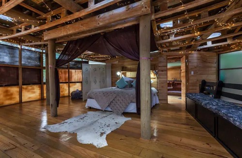 Hogsback Cottage | Double-story glass-cottage in forest w/ Private waterfall! 1 bedroom.