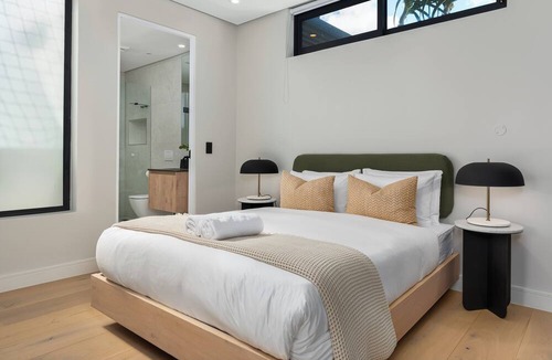 Sea Point Apartment | The Avant 402
