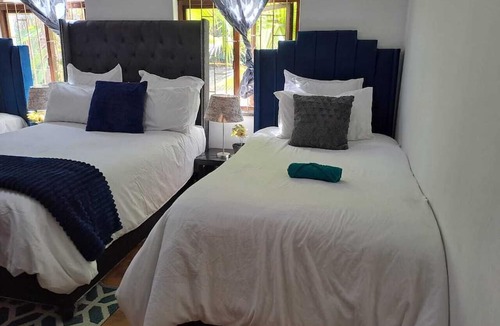 Kraaifontein Hotel | Tuscan Bliss Guest House