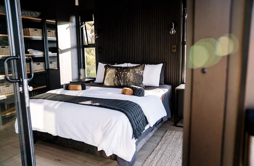 Rooiels Cabin | Klein Hangklip - Eco Mountain Cabin