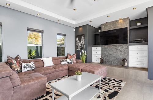West Beach House | Rancho Relaxo