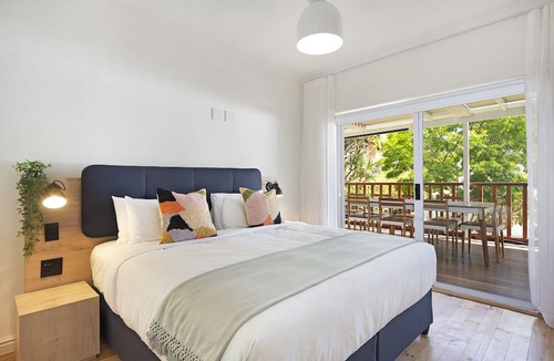 Three Anchor Bay House | Neighbourgood Hill