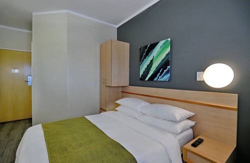 Greater Johannesburg Metropolitan Area Hotel | Road Lodge Southgate