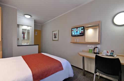 Brakpan Hotel | Road Lodge Carnival City